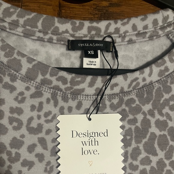 New Stella & Dot leopard zip sweater - Picture 2 of 3